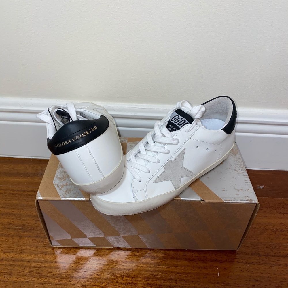 GOLDEN GOOSE SUPERSTARS
